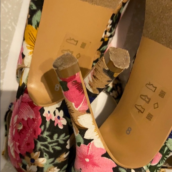 Call It Spring Floral Sling Back Heels, Sz 8 - Picture 7 of 8